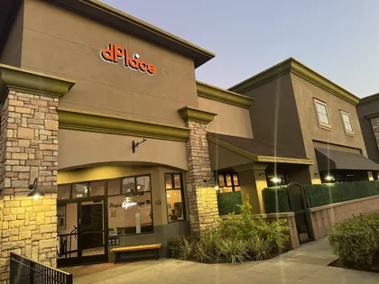 dPlace Steak & Pasta, business photo 3
