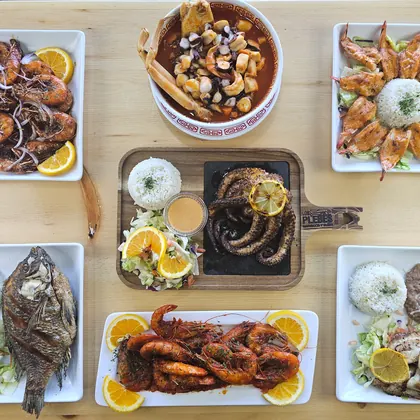 El Acapulqueno Mariscos y Sushi, business photo 3