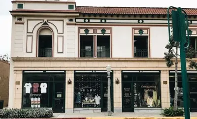 Second Avenue Clothing, business photo 1